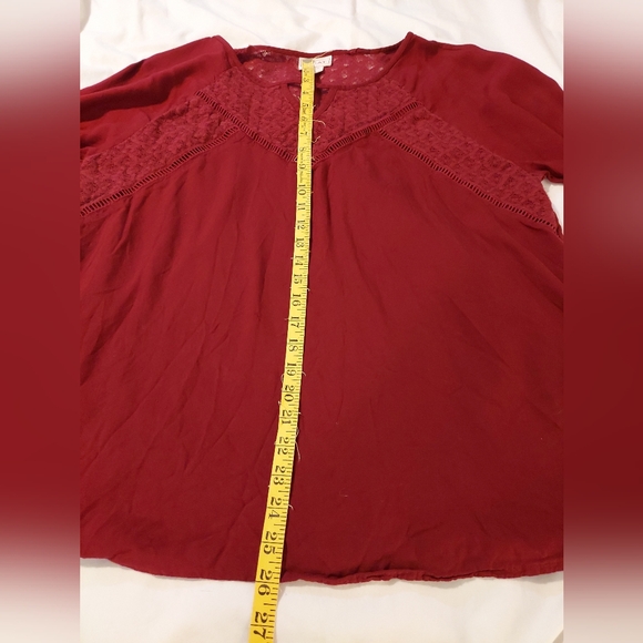 Ariat Women's Maroon Bell Sleeved Lace Detail Top - Picture 7 of 9